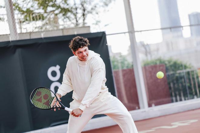 球将有助于 球将有助于