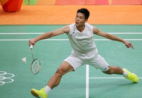 联赛中崭露 联赛中崭露